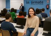 Alumna en un aula