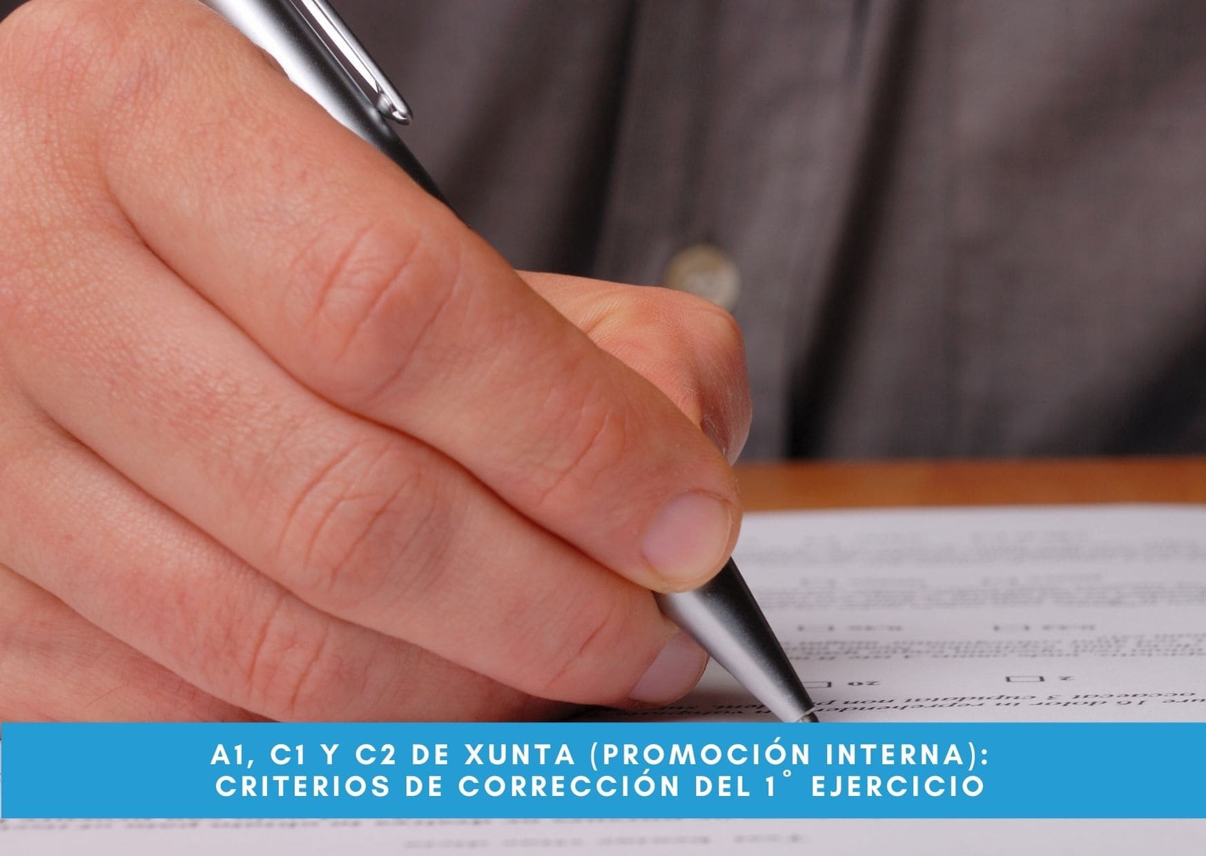 Persona escribiendo
