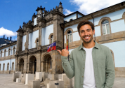 Opositor delante de la Diputació
