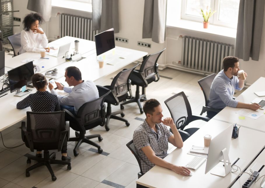 Trabajadores en una oficina