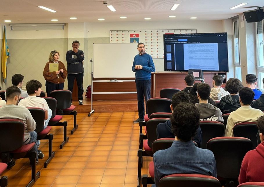 Charla de In.fórmate en el Centr
